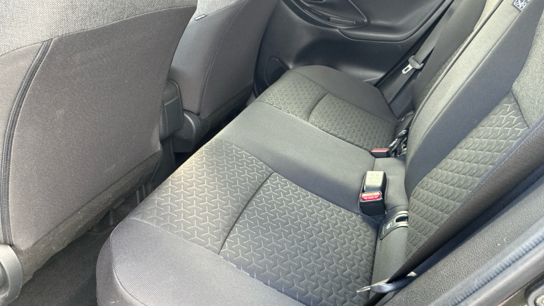 Toyota Yaris Cross 1.5 Hybrid Design 5dr CVT Hybrid Estate